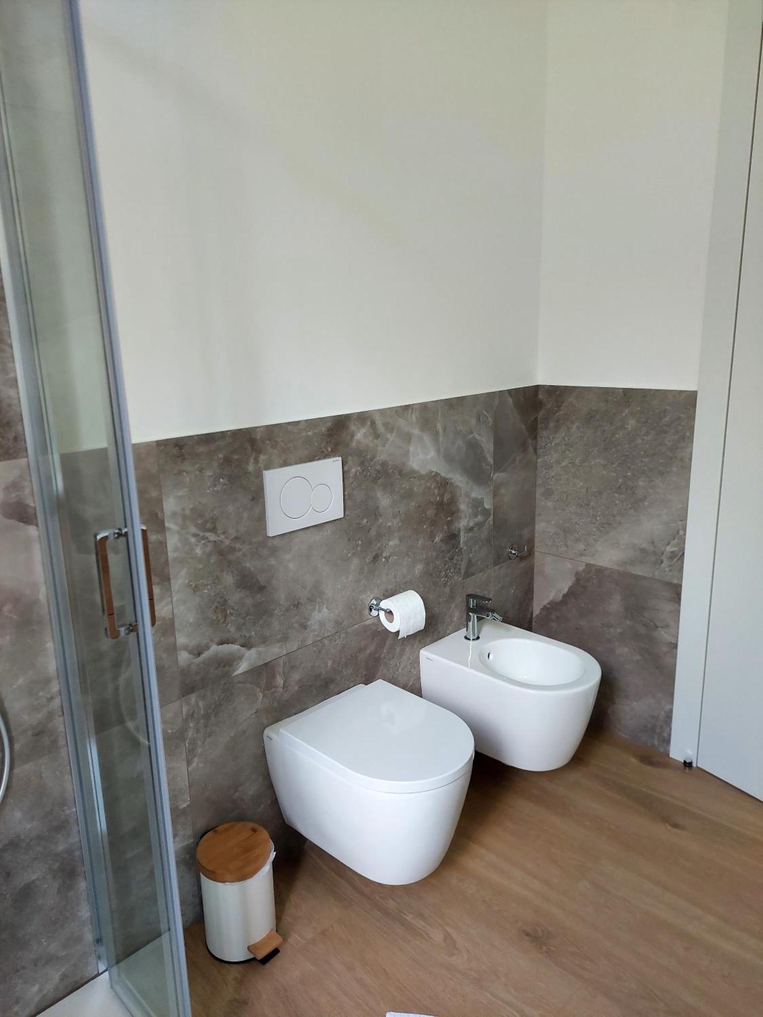 Apartament Casa Corso Matteotti 16 Lecco Zewnętrze zdjęcie